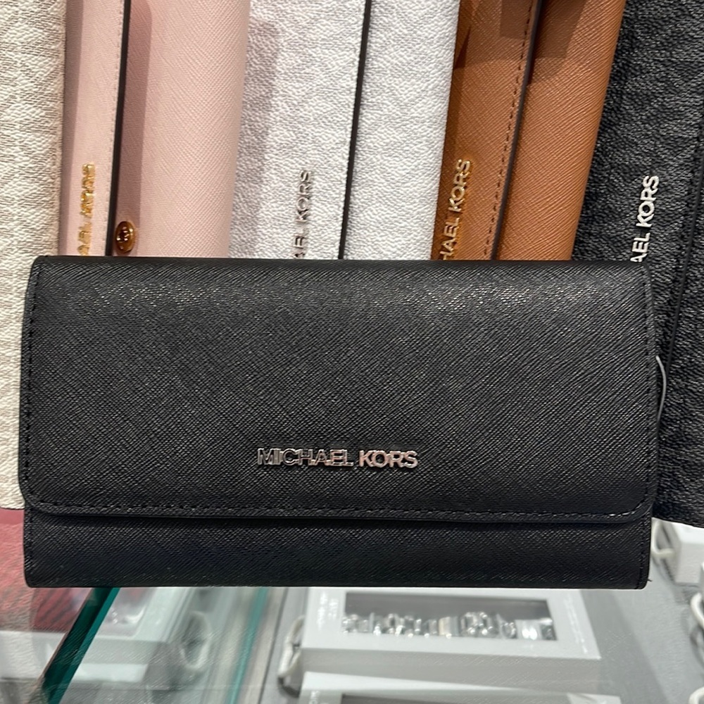 MICHAEL KORS JET SET TRAVEL LARGE TRIFOLD WALLET BLACK COLOR